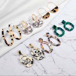 2/$20 NWT Acrylic Dangle Earrings -BaubleBar style
